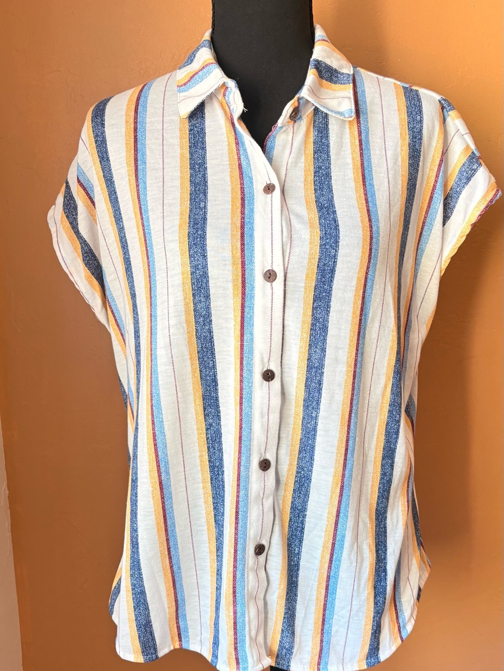 Eden & Olivia Soft Button Down Shirt Size Medium NWOT
